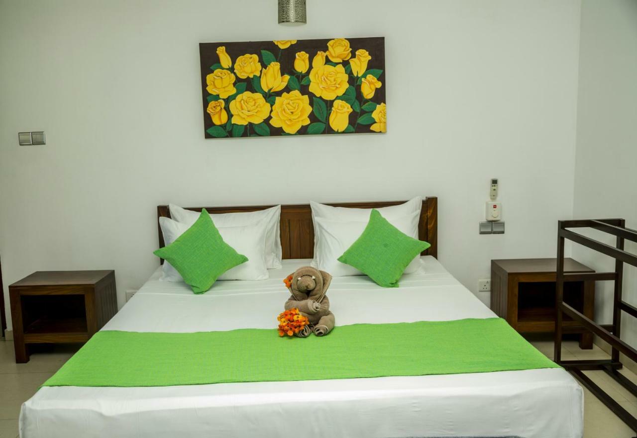 Villa Upper Dickson Galle Exterior foto
